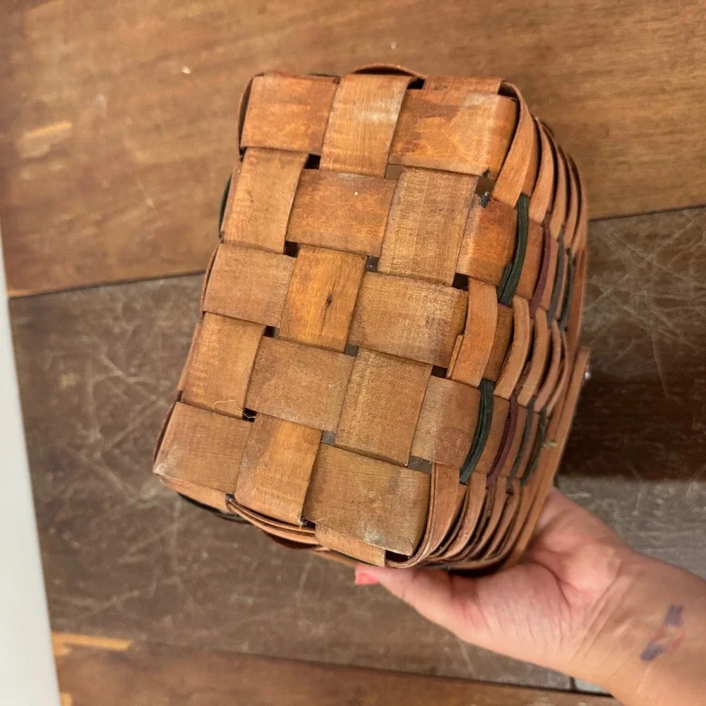 N/A woven wood